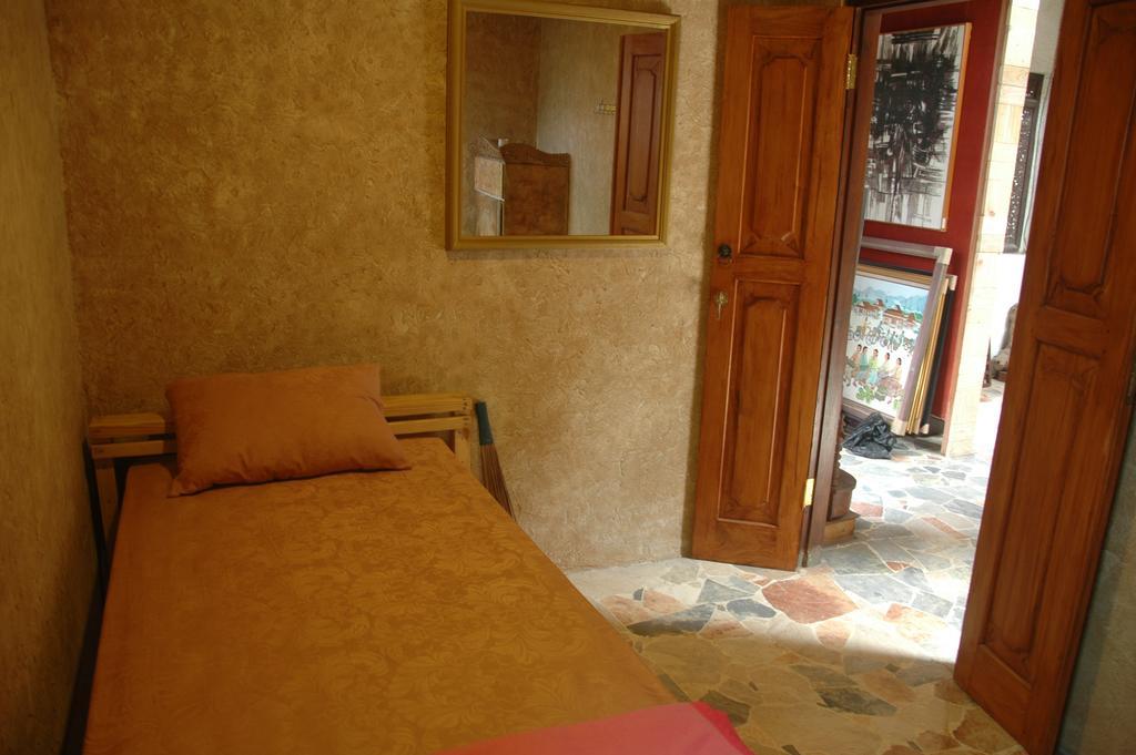 Posnya Seni Godod Art Gallery&homestay Yogyakarta